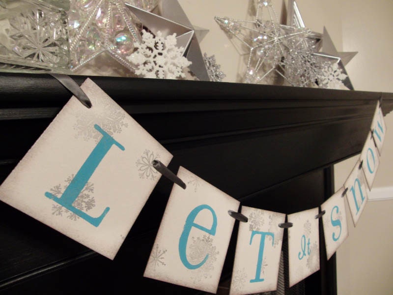 winter holiday decoration, LET it SNOW sign, banner, photoprop, garland