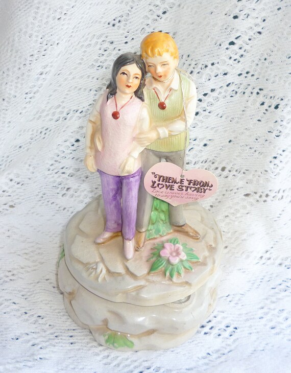 Vintage Love Story Movie Music Box Figurine 1970s Ryan