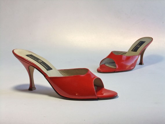 Vintage 1960s Shoes // The Tamale Hot Red Saks Fifth Avenue