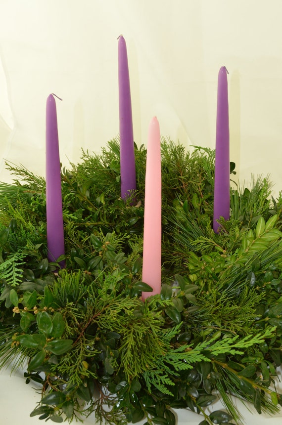 Items similar to Fresh Mixed Greenery Advent Wreath, advent wreaths ...