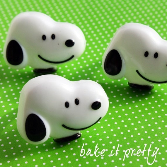 12 Snoopy Ring Cupcake Toppers