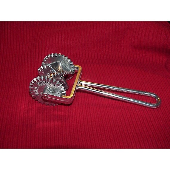 FattigmannCookie Cutter RollerFor Scandinavian Holiday