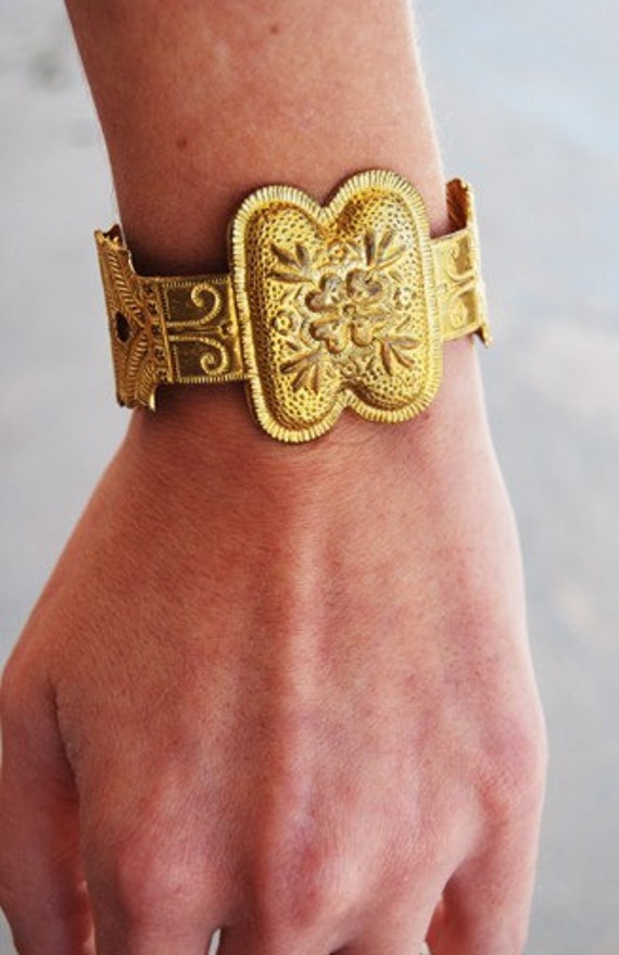 Cuff Bracelet Arrow to the Heart Antique Hardware