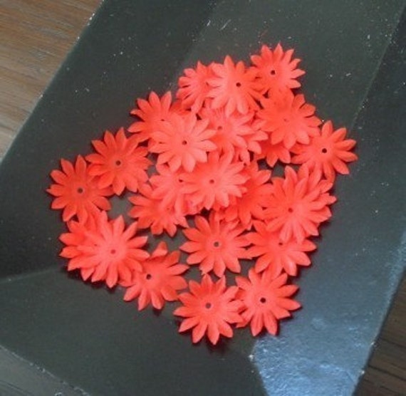 100 Red ARTIFICIAL SILK Daisy FLOWER PETALS