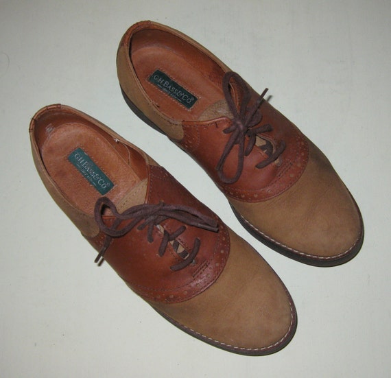 Size 7 Two Tone Saddle Shoes by BASS. Lace up Oxfords. Brown