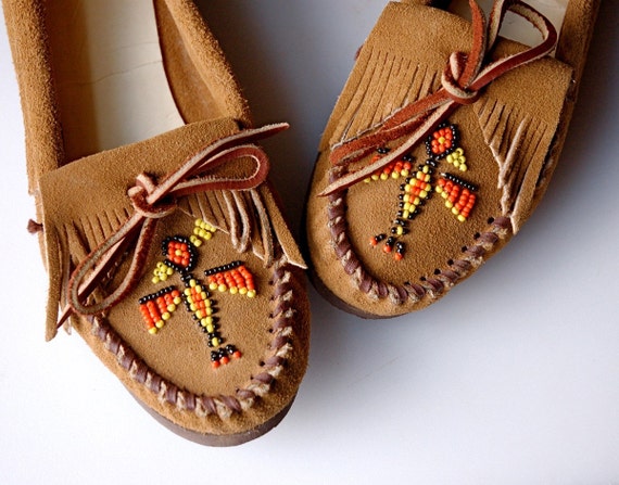 Vintage Moccasins. Beaded Suede Shoes w Fringe. Women's