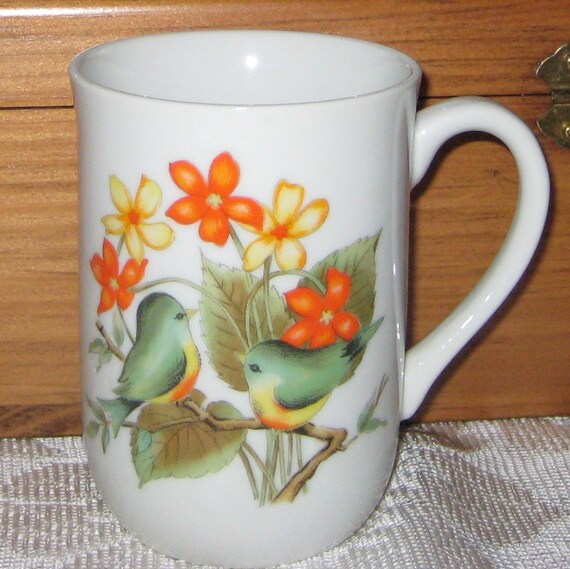Vintage Birds and Flowers Retro Coffee Cups / Made in Japan