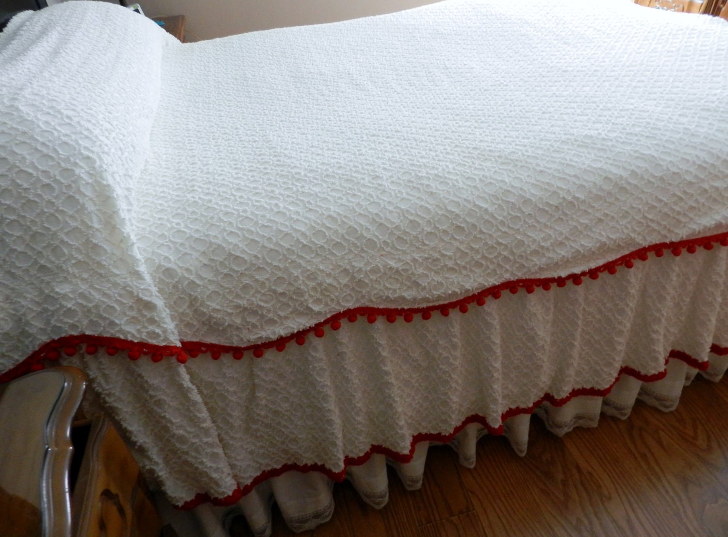 1950s Full/Queen Chenille Bedspread Red Trim Pom Poms