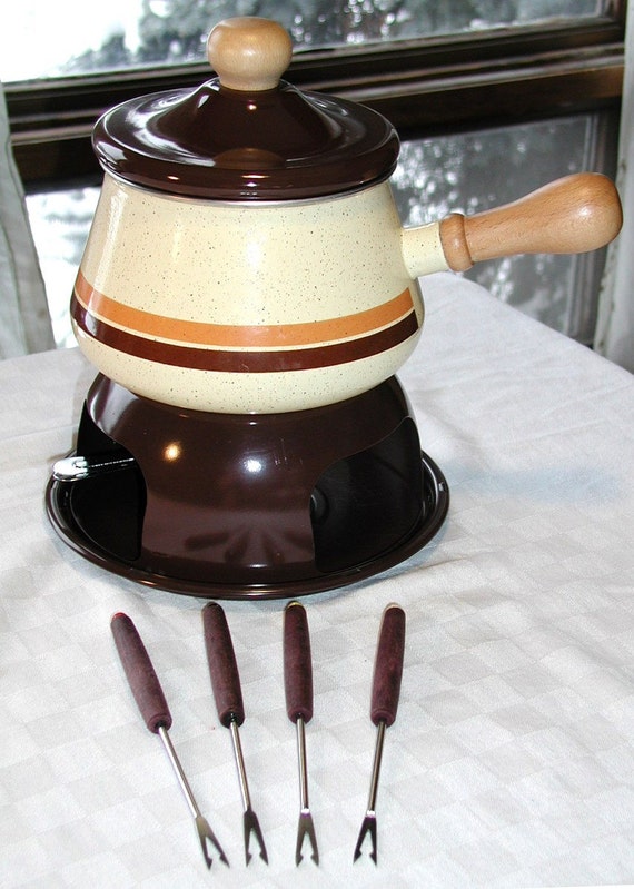 Vintage Fondue Set 2.5 Quart Enamel Fondue Pot Forks