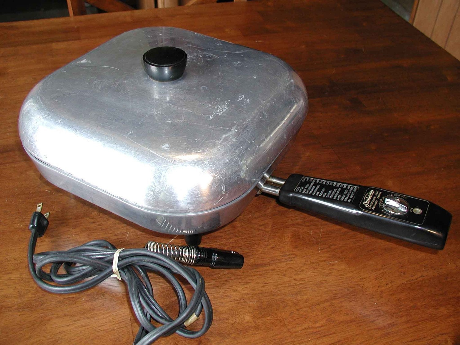 Vintage Sunbeam Electric Fry Pan / Auto Skillet FP10A