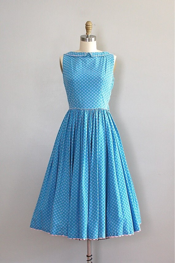 vintage 1940s COTTAGE BLUE calico dress