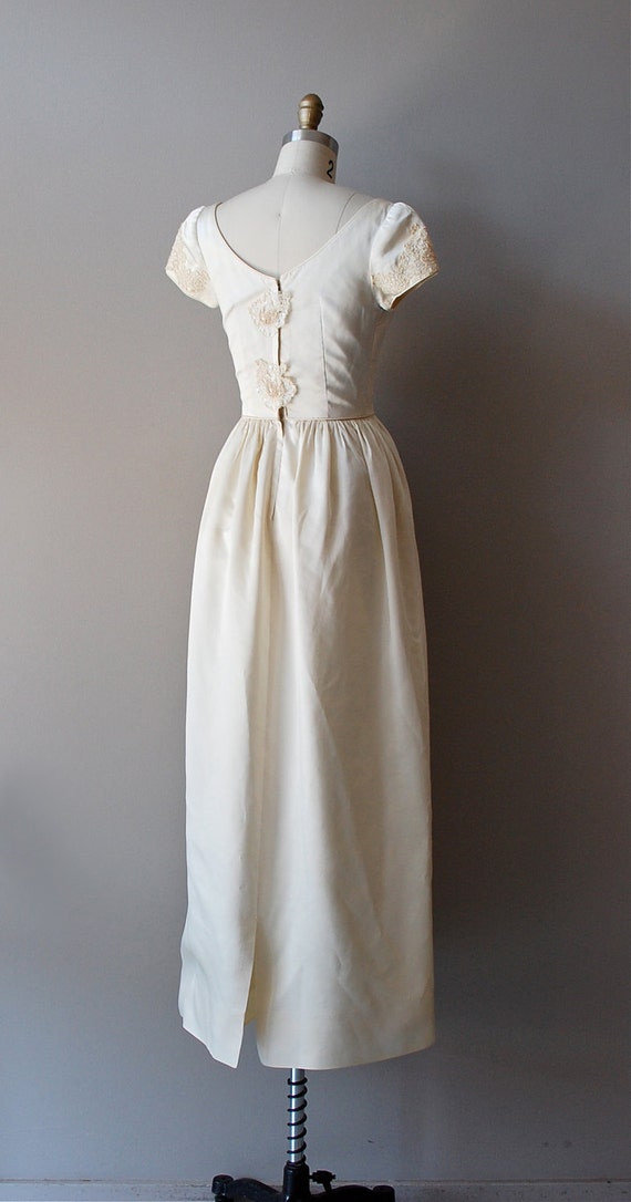 vintage wedding dress / 1960s wedding gown / Ivory Tower dress