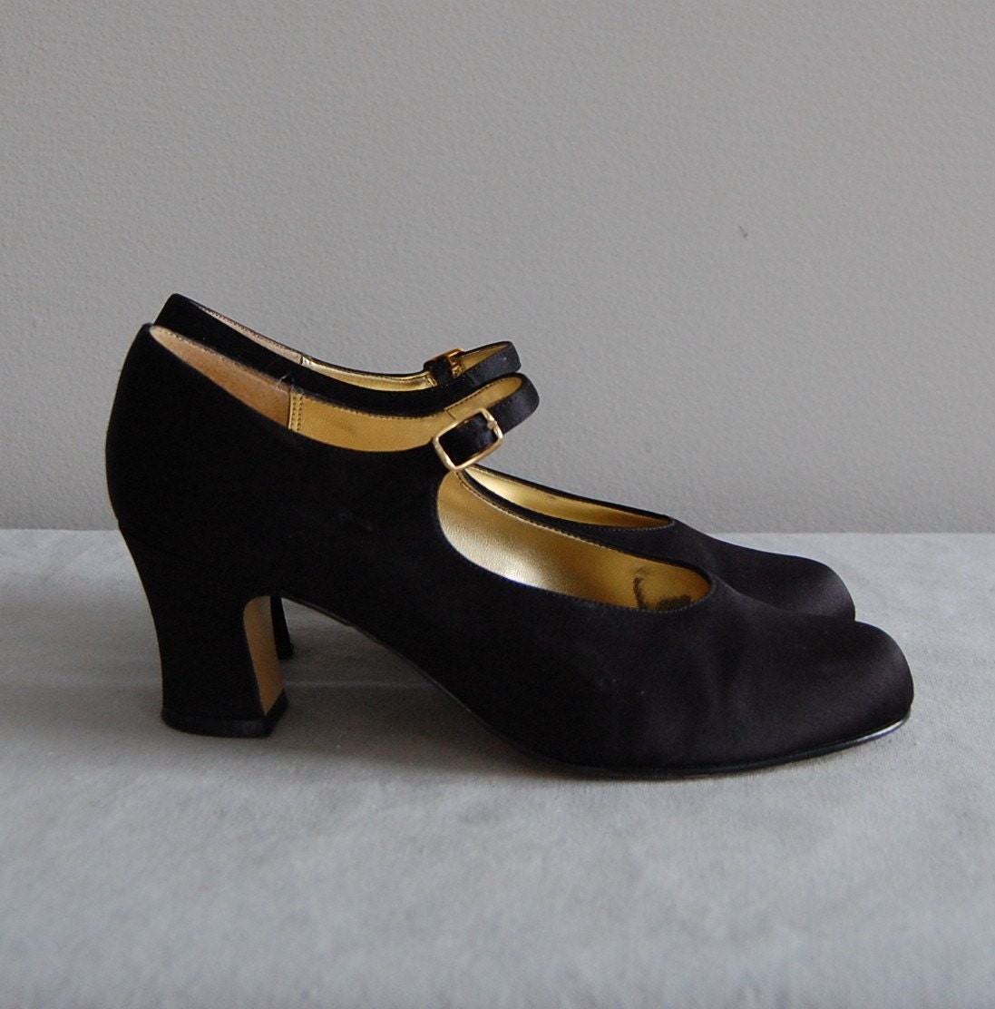 vintage classic MARY JANE heels