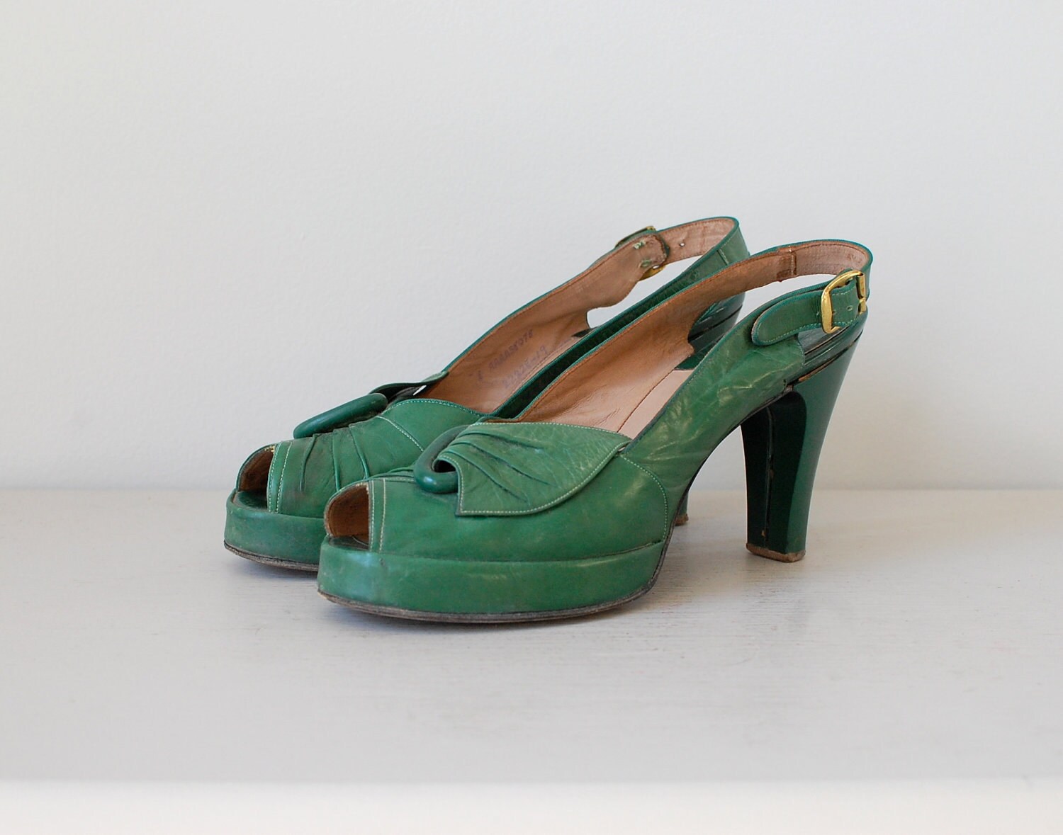 1940s platform shoes