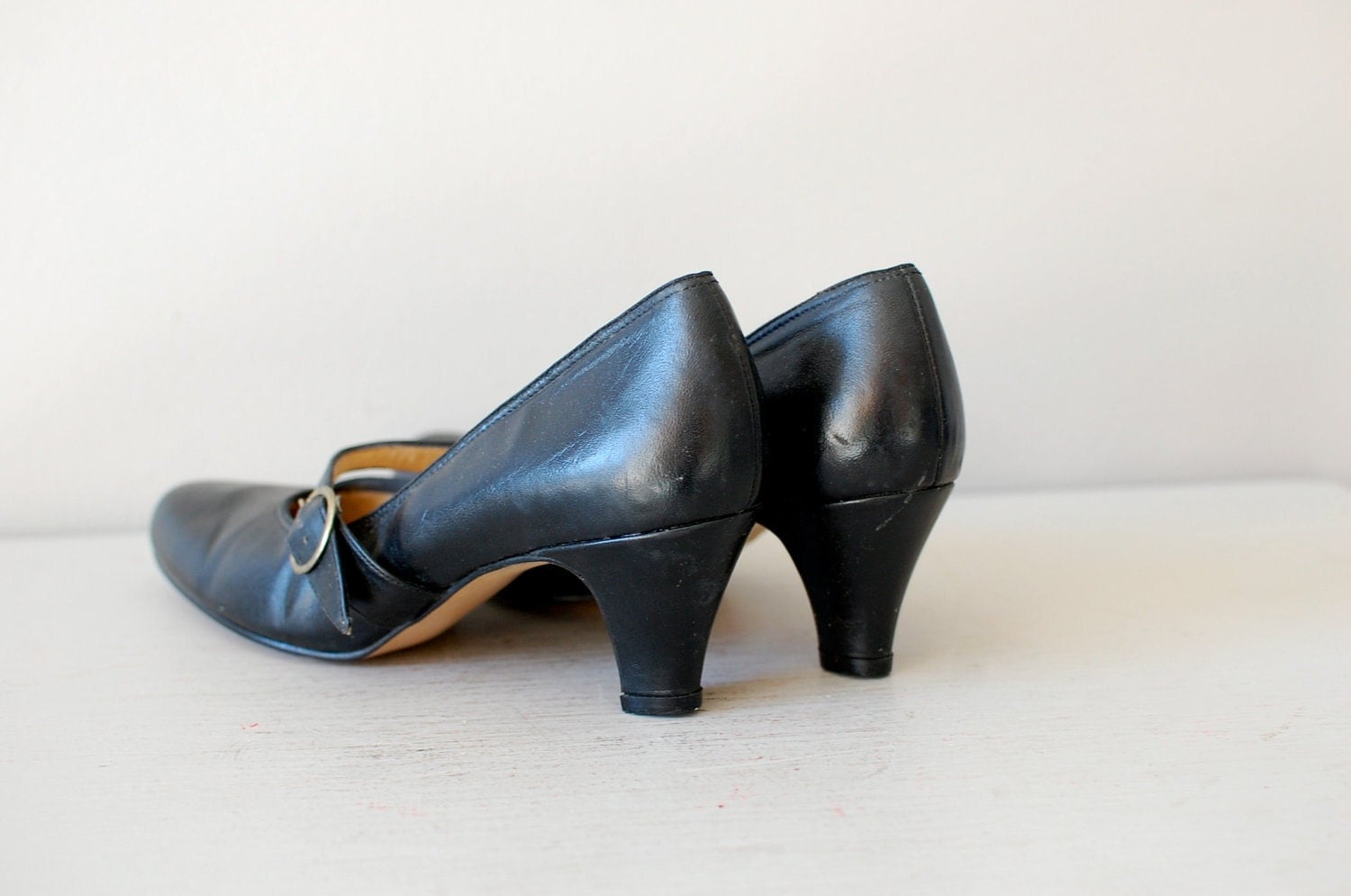 mary janes / 60s shoes / 1960s Mary Jane heels