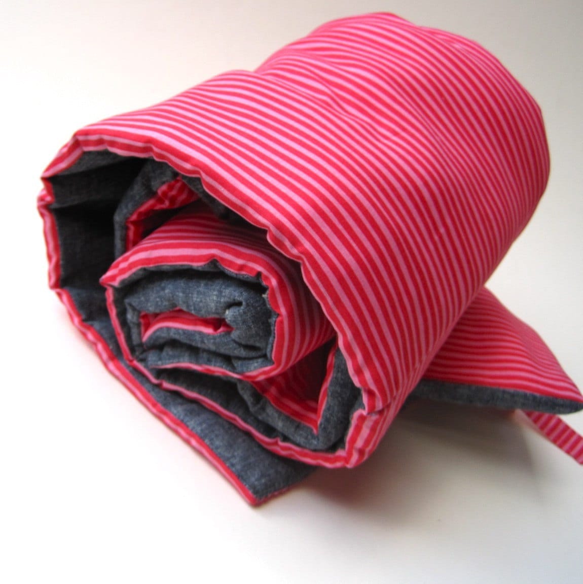 NAP MAT organic for daycare preschool in eco friendly hot pink