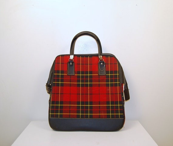 Sale.....Vintage Red and Black Plaid Tote by CheekyVintageCloset