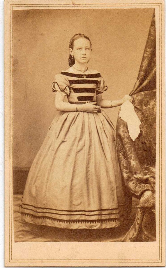 Vintage Cdv Photo Teen Girl Fashion Dress Hankie 1860s Antique