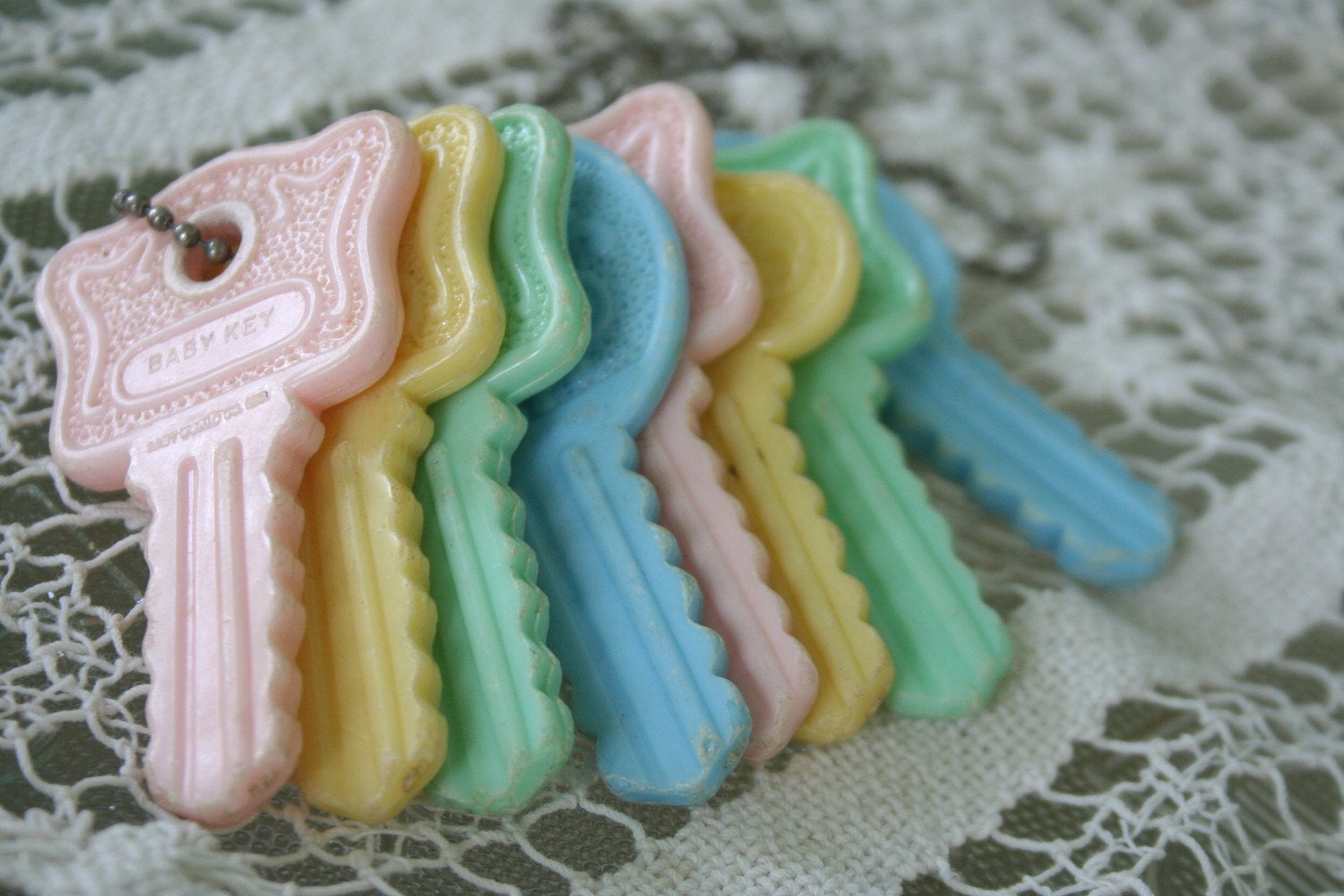 Vintage Plastic BABY Keys Rattle