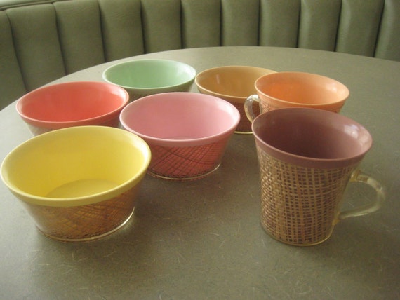 vintage Bowls Cups Bowls Vintage Five  burlap Plastic/Burlap and cups and Two Cups,