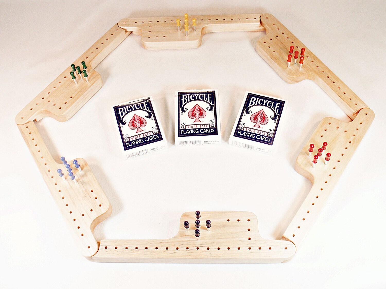 Pegs and Jokers Game Set Aspen
