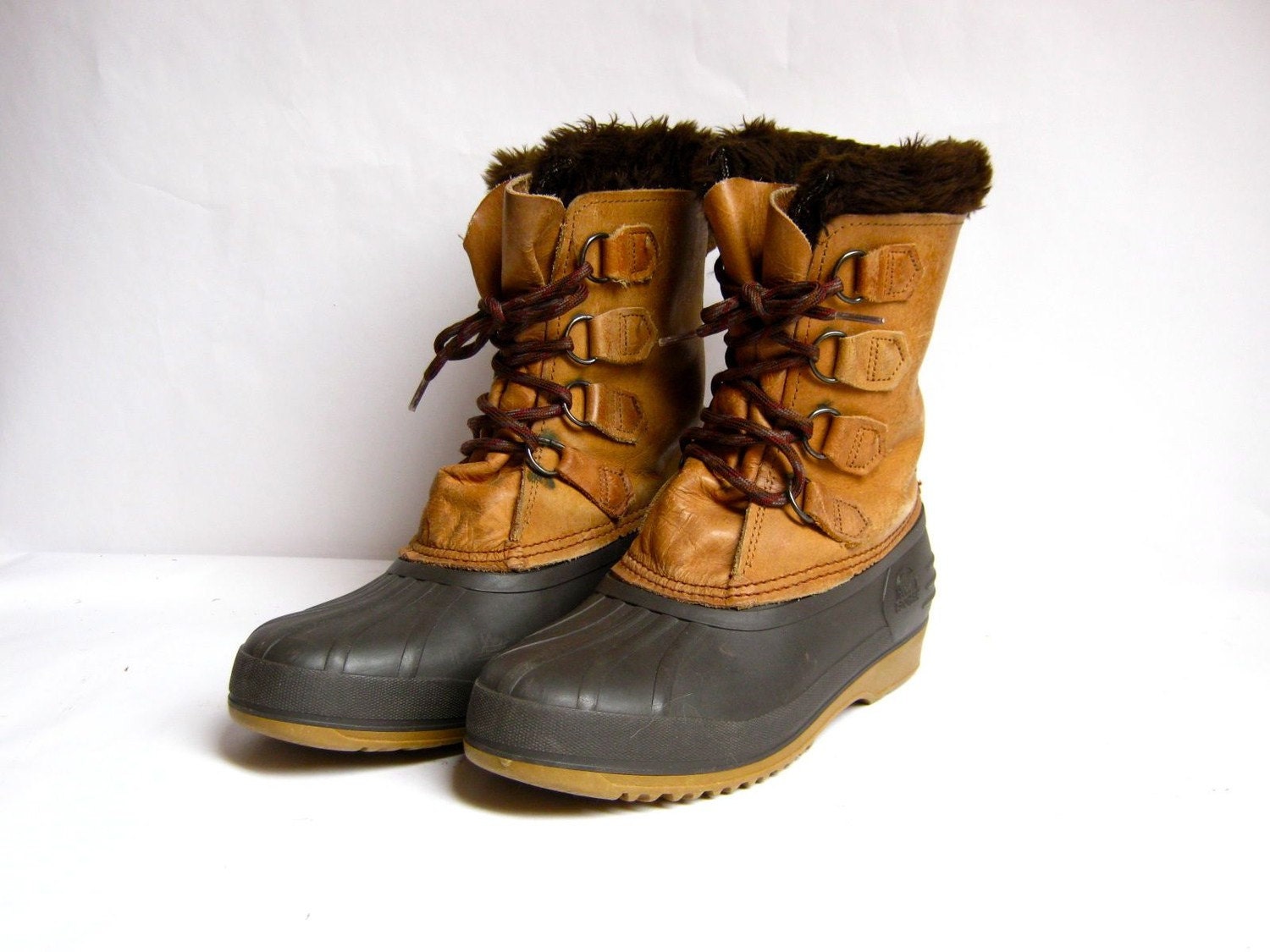 Brown leather and rubber SOREL snow boots 9 by dirtybirdiesvintage