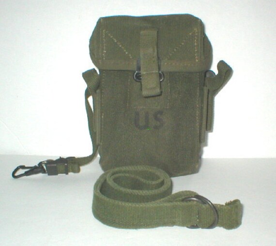 Military Ammo Pouch Vietnam Era 1960s by RemindersOfThePast