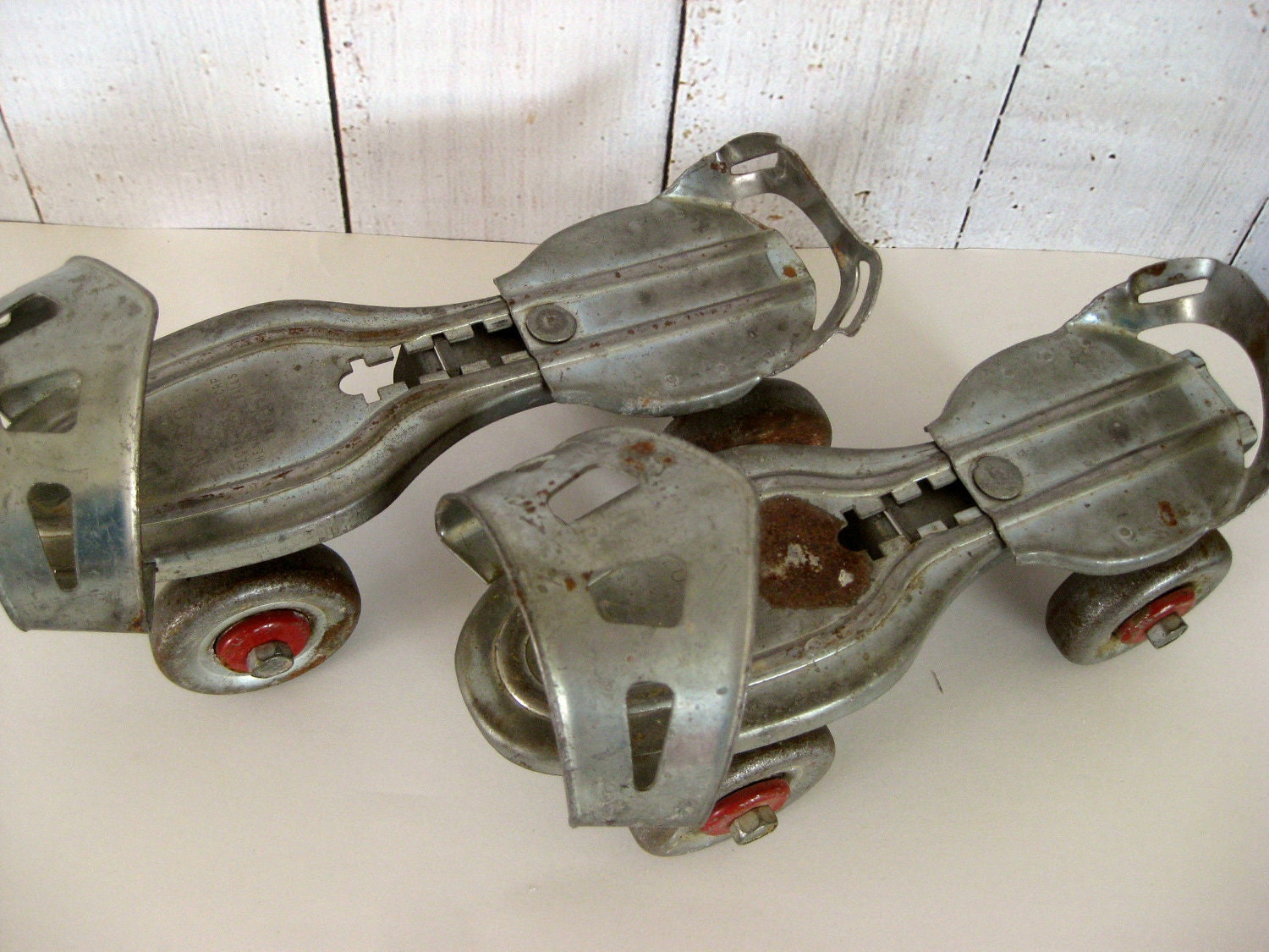 Vintage Metal Roller Skates Globe Skate No 40   Il Fullxfull.350427063 