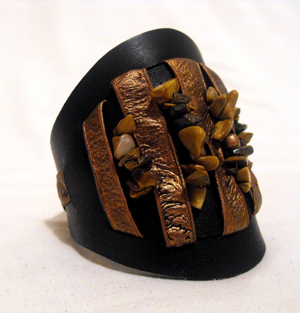 Casual leather bracelet with loose beads. SALE by julishland