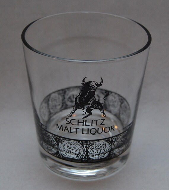 Vintage SCHLITZ Malt Liquor Bull glass beer 1970s