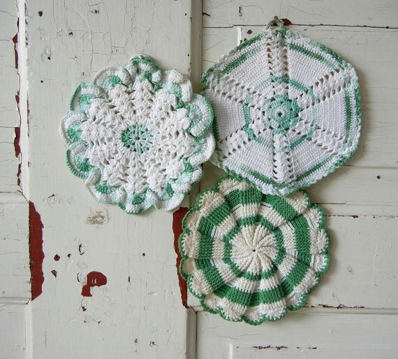 Vintage Potholders Crocheted in Green and White