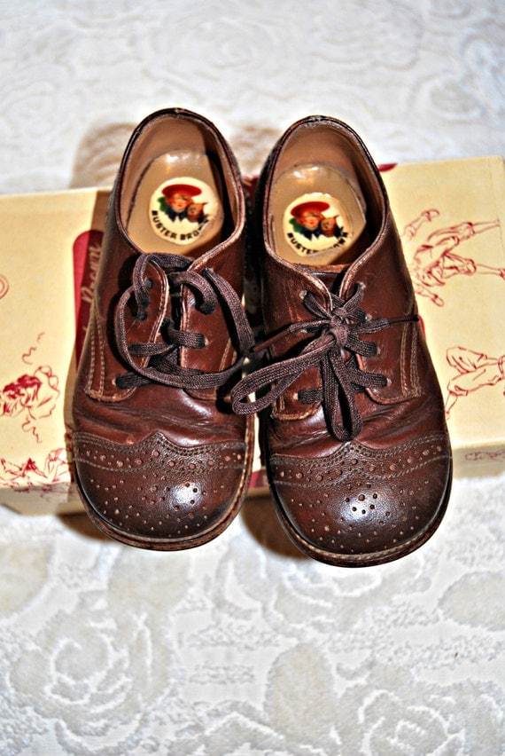 VINTAGE BUSTER BROWN KIDS SZ 7 LEATHER SADDLE SHOES from 1950's