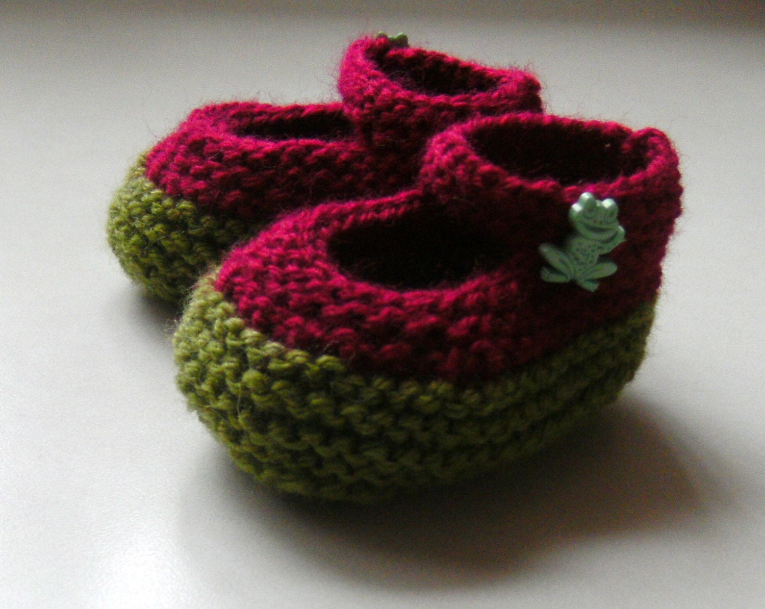 Hand Knitted Red and Green Baby Booties Mary by KnitAndCrochet2009