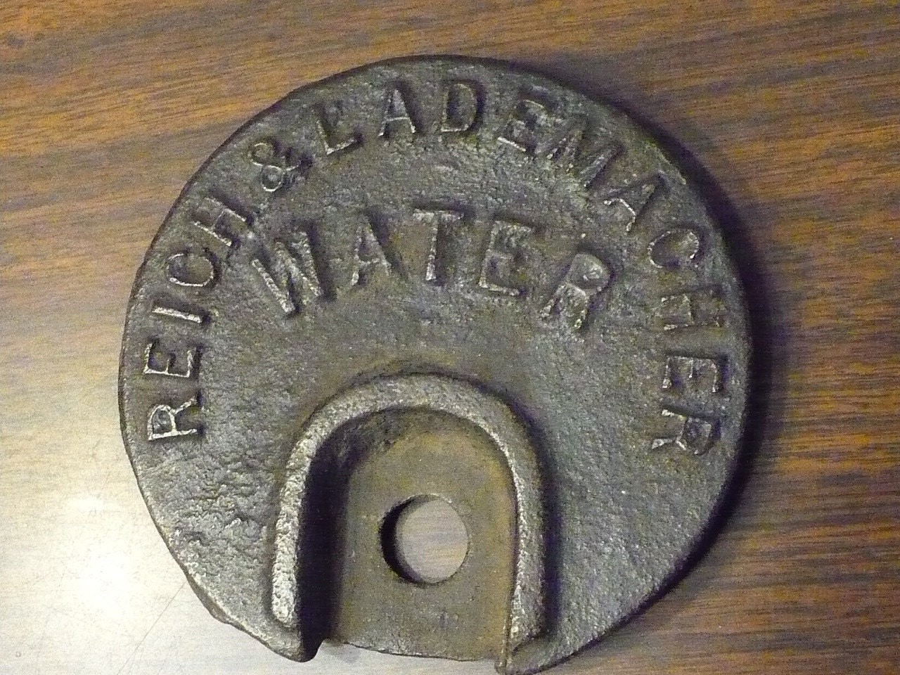 Cast iron water pipe cover