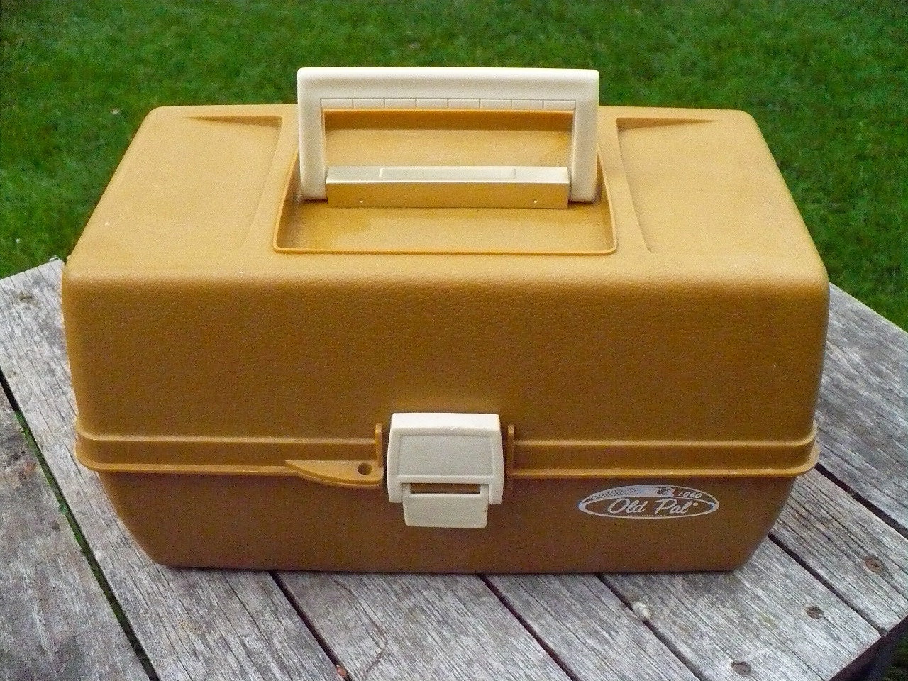 Old Pal Fishing Tackle Box