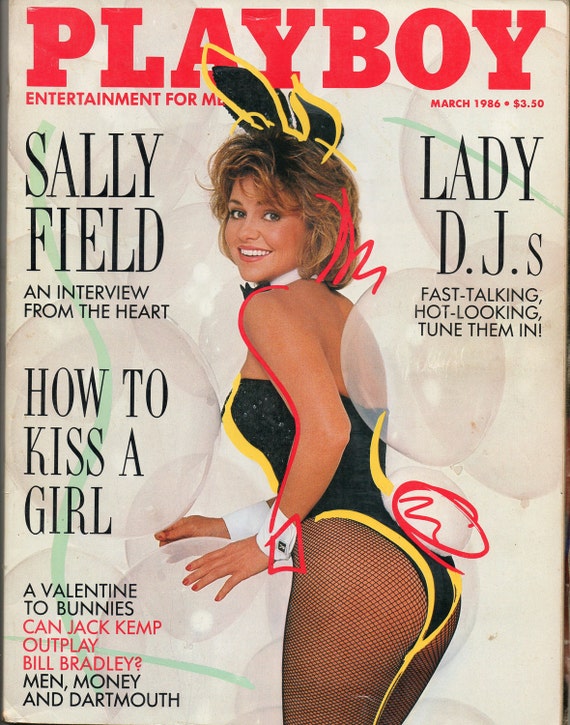 VINTAGE PLAYBOY MAGAZINE JANUARY 1969 FIFTEENTH HOLIDAY ANNIVERSARY ISSUE VINTAGE PLAYBOY MAGAZINE JANUARY 1969 FIFTEENTH HOLIDAY ANNIVERSARY ISSUE