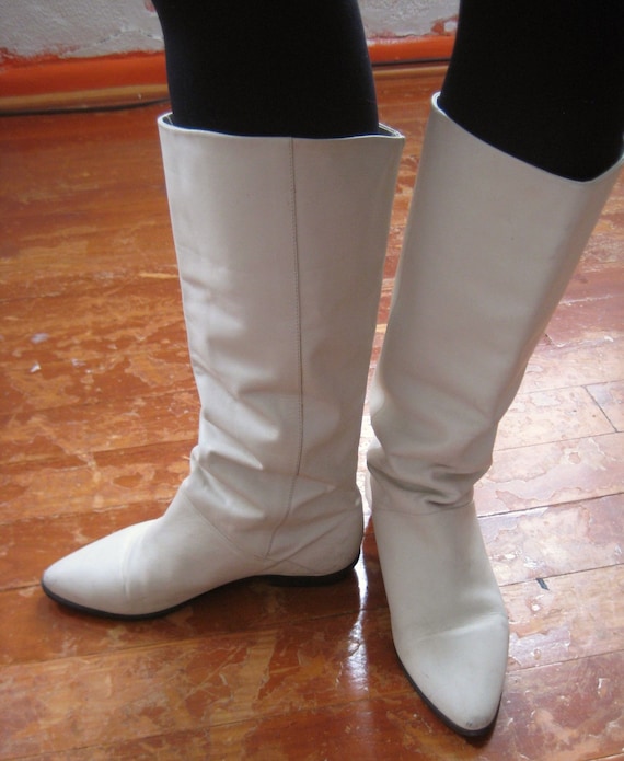 white flat boots women