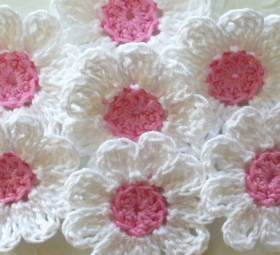 White Crochet Flower Appliques Pink centers set of 12