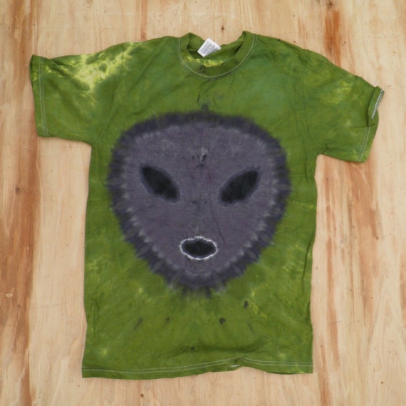 green tie dye alien shirt