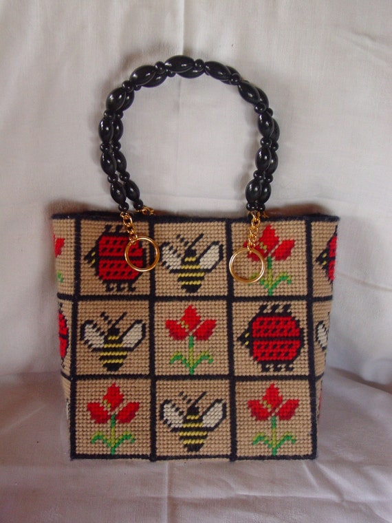 Plastic Canvas Purse Form IUCN Water