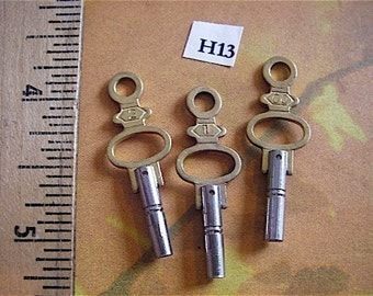 Vintage Antique Watch- Pocket watch keys- Steampunk - Altered art H13