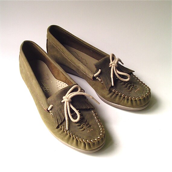olive green minnetonka moccasins