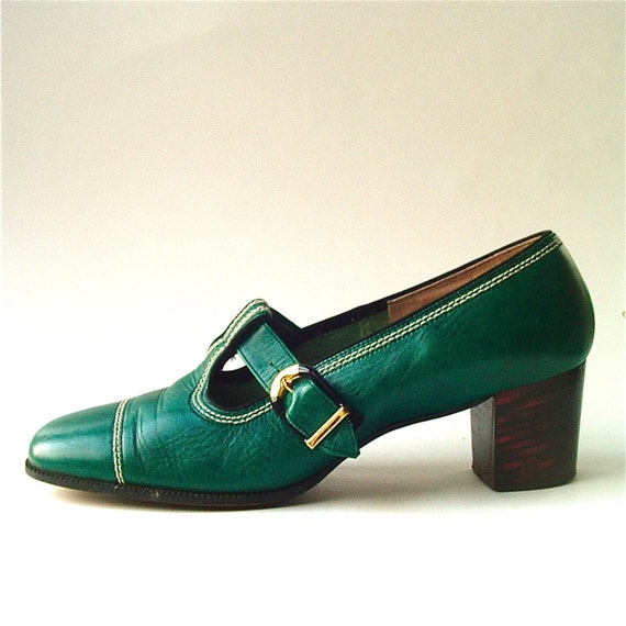 Grey Chunky Heeled MaryJanes in 2021 | Black and white heels, Kitten heel sandals, Leather peep 