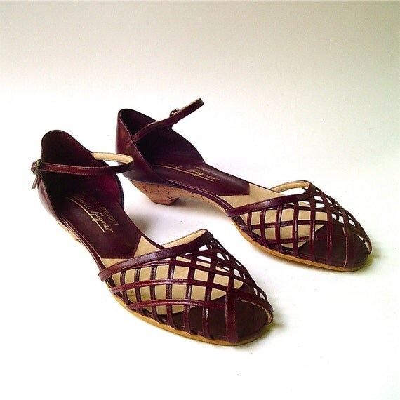 vintage etienne aigner sandals