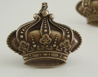 FRENCH CROWN with Fleur De Lis Vintage Brass Charm Pendant 2 pcs