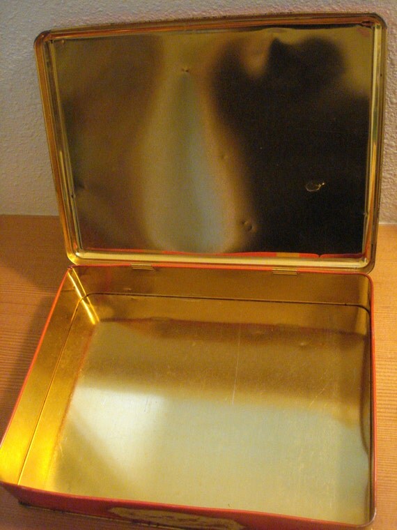 English Confectionary Toffee Tin / fox hunt / horses