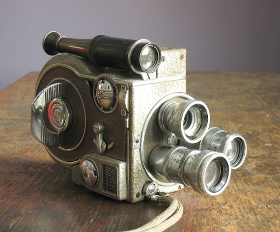 Vintage 1940s Revere Eight 8mm Movie Camera .. Model 60