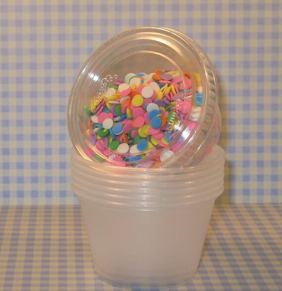 4 Oz. Plastic Container with Lid 18 Last Set