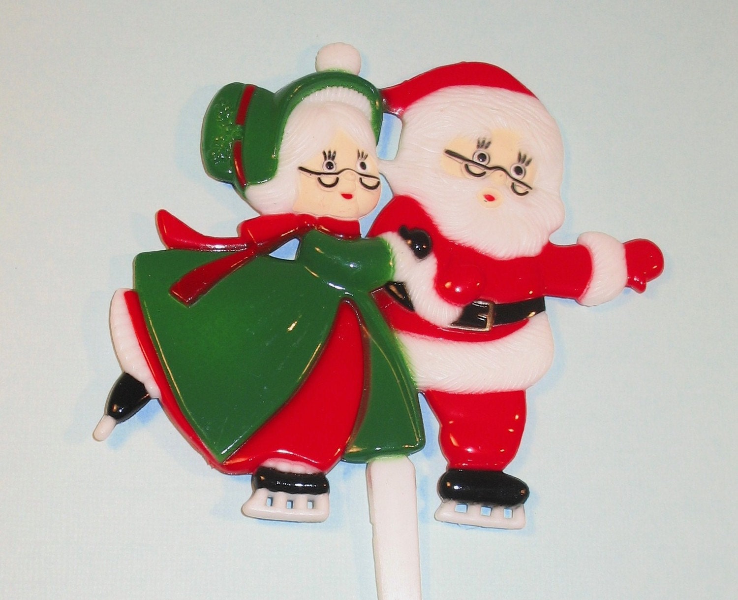 Vintage Inspired Ice Skating Santa and Mrs. by sweettreatssupplies