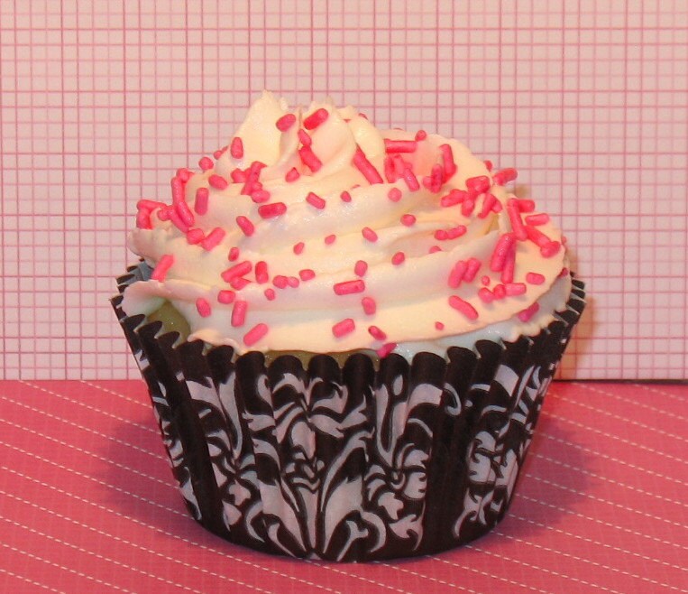 Black Damask Cupcake Liners 40 by sweettreatssupplies on Etsy